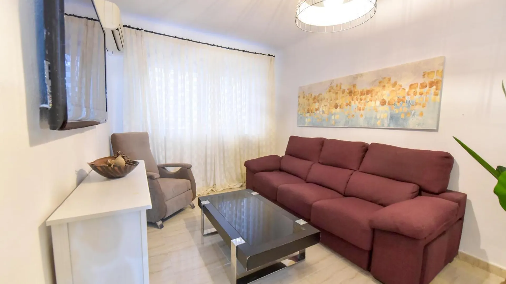 Large Functional Apartment! Seville Spain