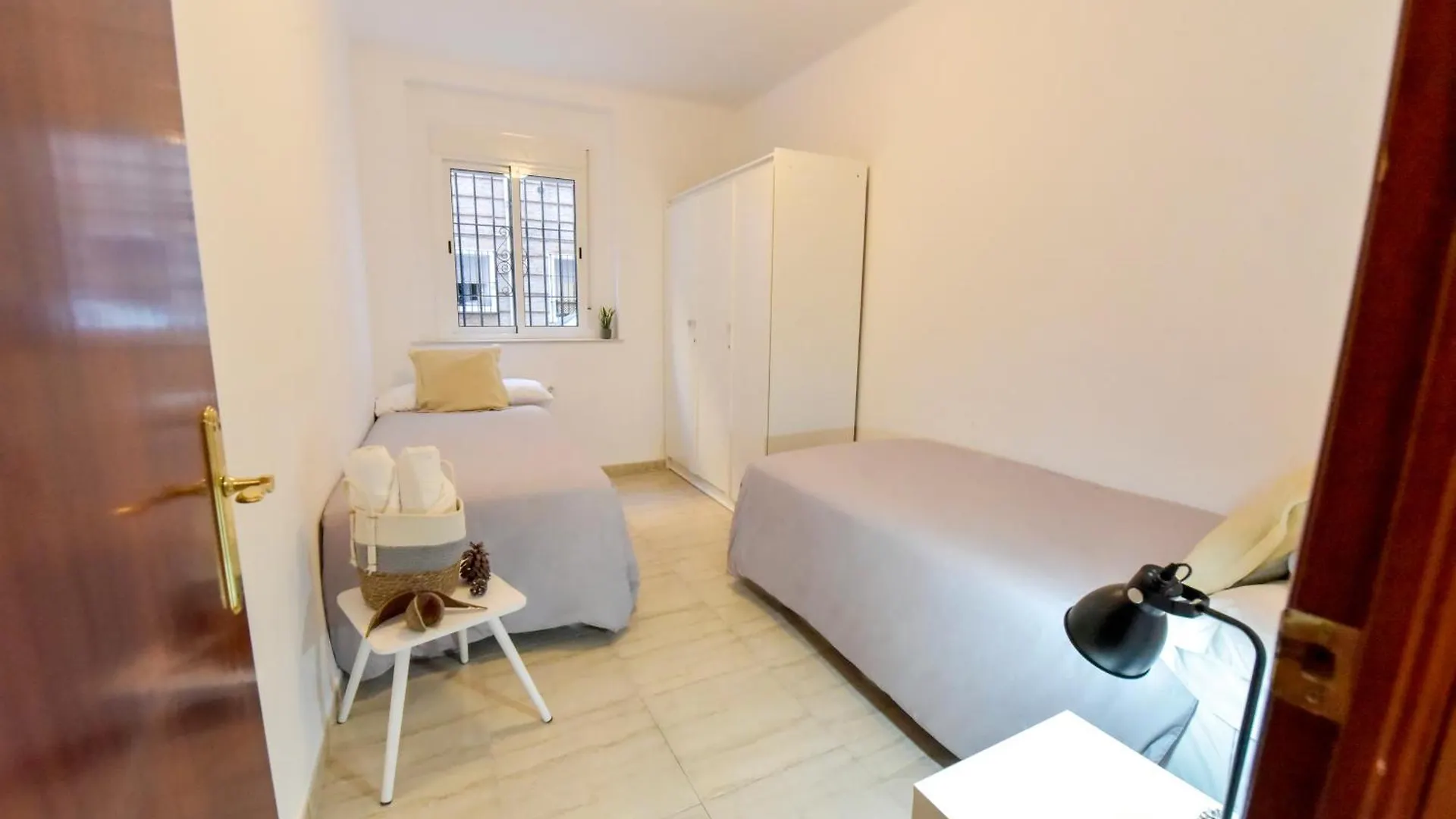 Apartment Large Functional Apartment! Seville Spain